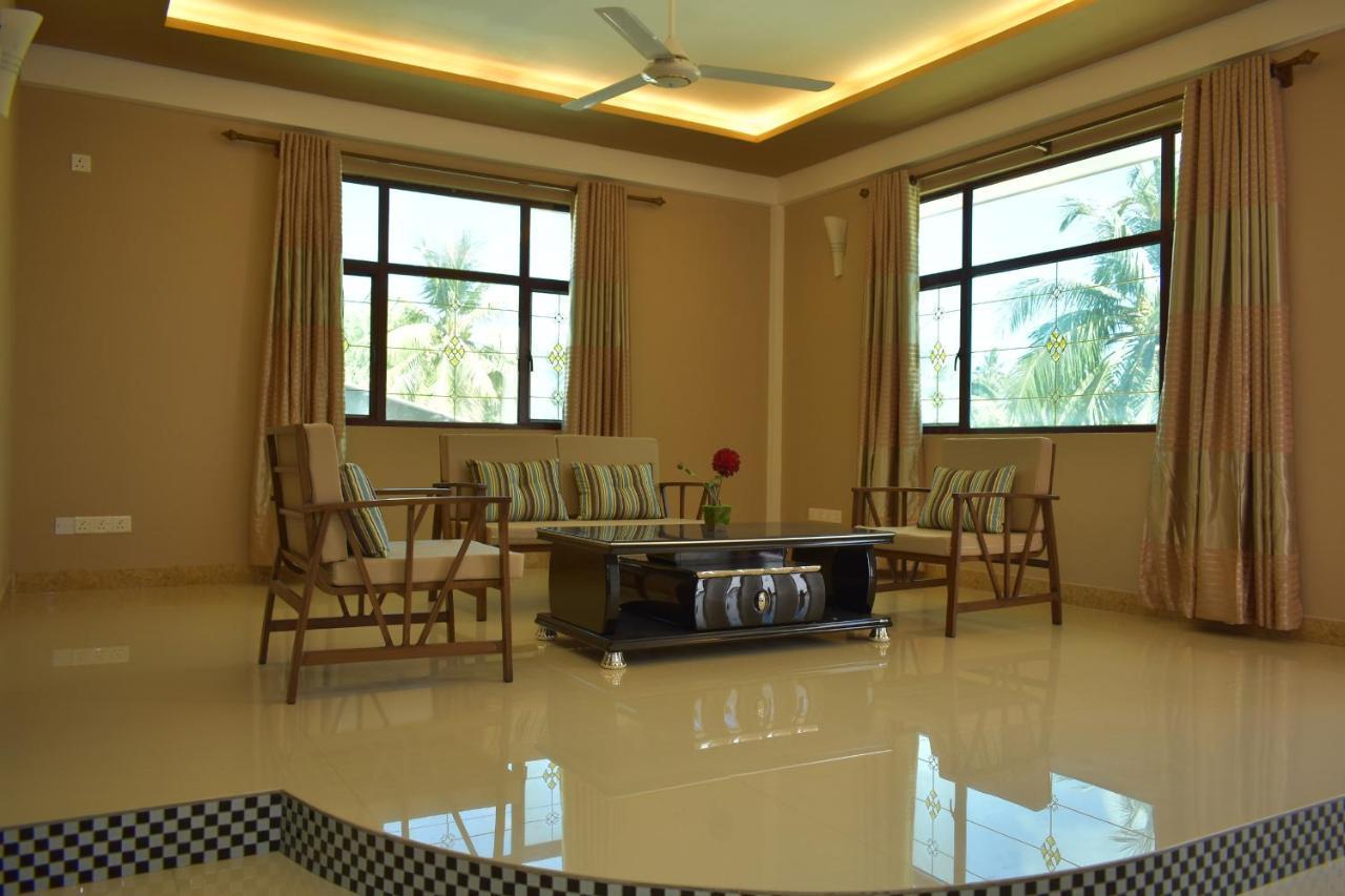 Calyx Grand Fuvahmulah Otel Dış mekan fotoğraf